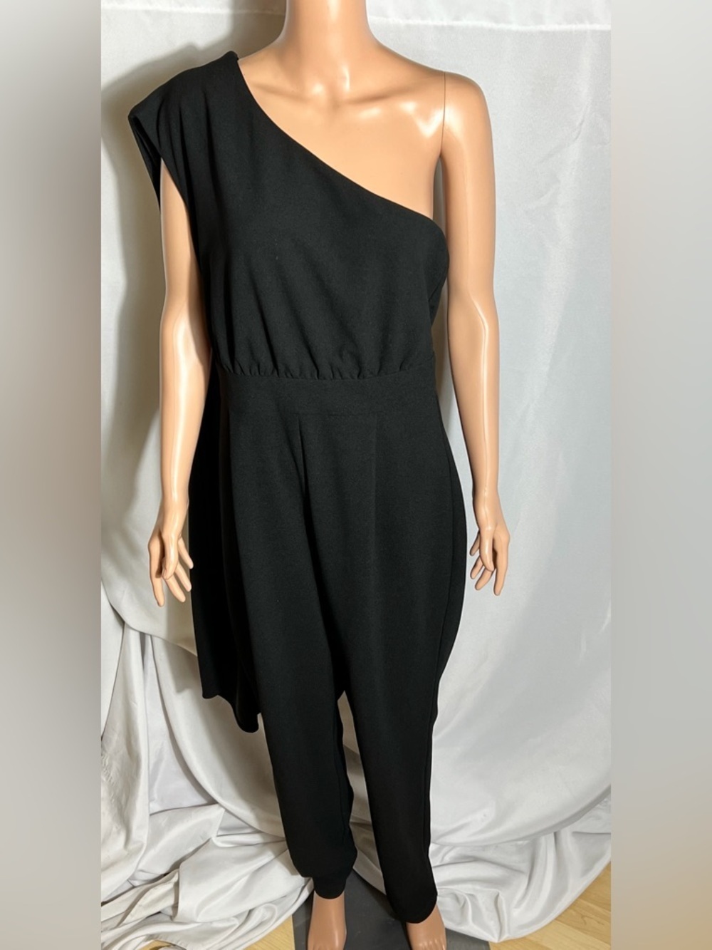 Alexia Admor Black One Shoulder Jumpsuit Cape Overlay Wide Leg Size 10